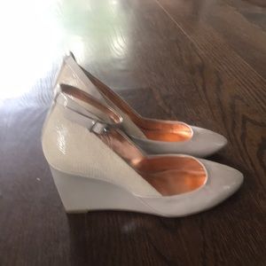 Taupe colored patent leather wedge in 7.5